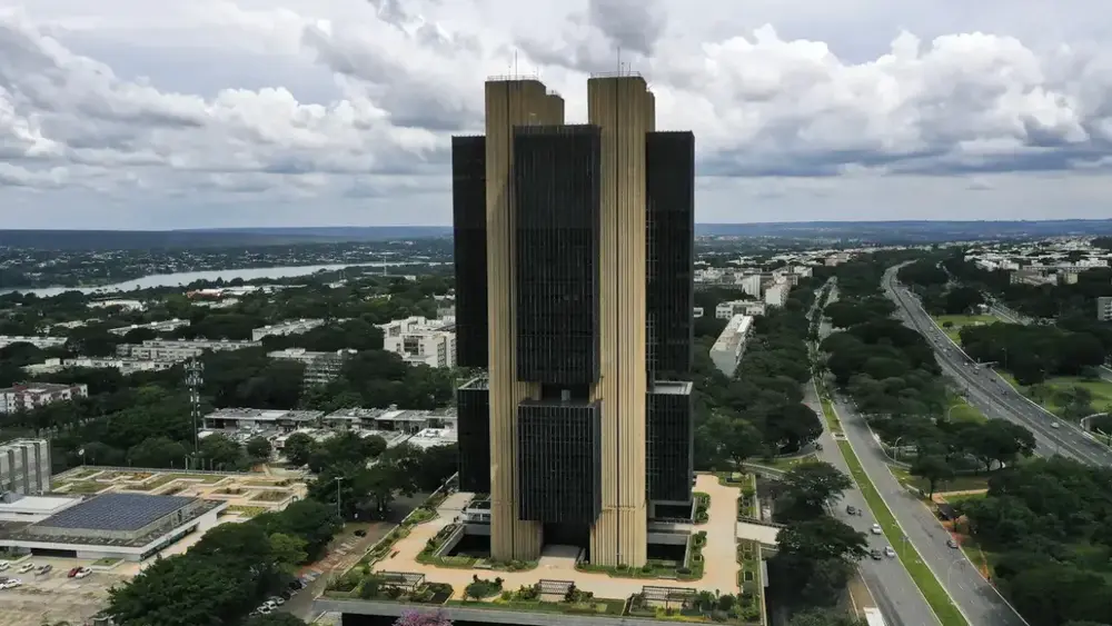 BC reduz Selic a 14% e corta juros pela 4ª vez