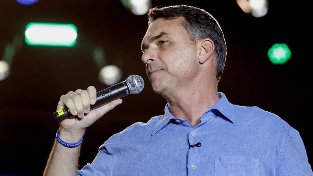 Flávio: “Lula se apequenou” em tarifaço contra EUA