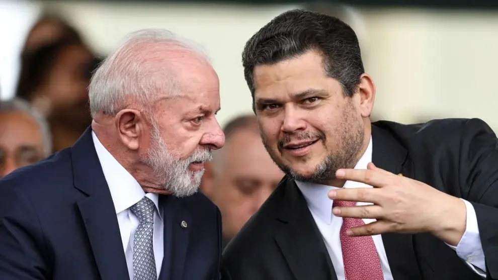 Lula ordena mapeamento de cargos para retaliação, mas poupa Alcolumbre