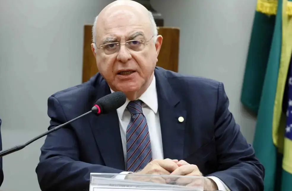 Relator retira anuência prévia de Conselho em projeto de minerais
