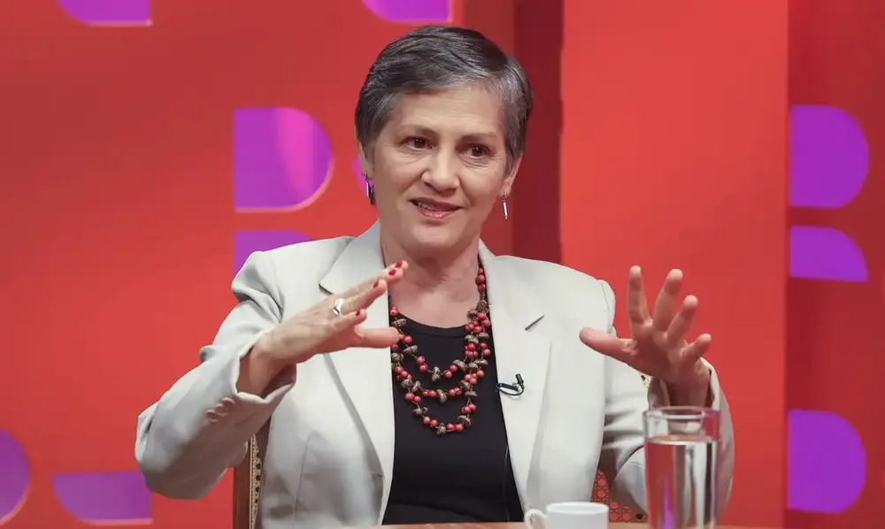 Repórter agredida por bolsonarista na Câmara