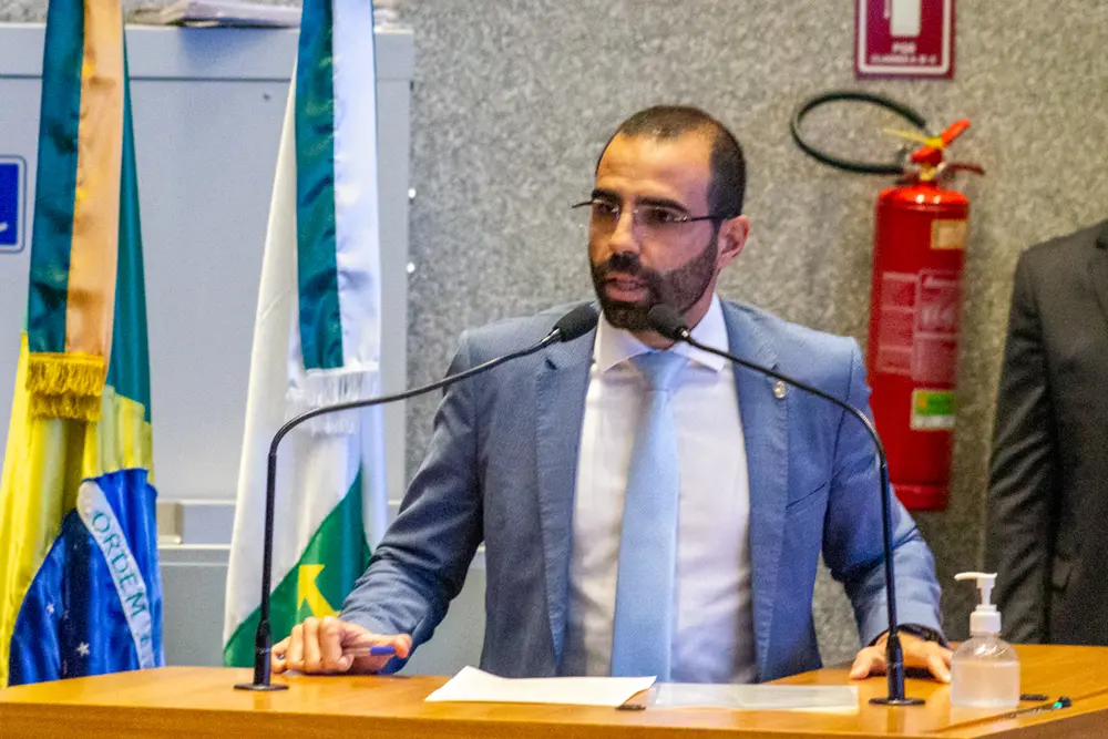 Thiago Manzoni lança candidatura a deputado federal com Bia Kicis e Michelle