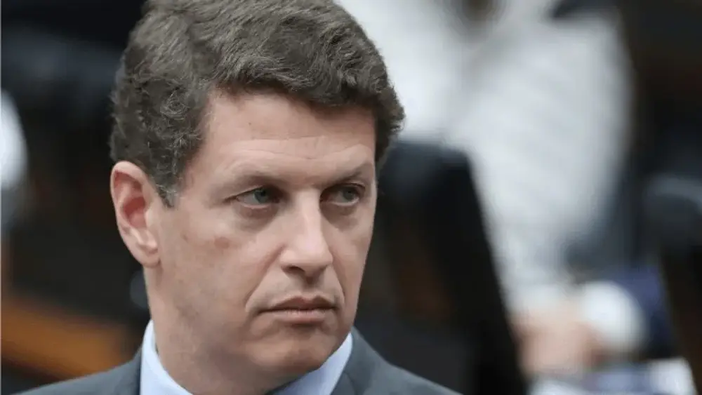 TRE manda Salles retirar vídeo contra André do Prado