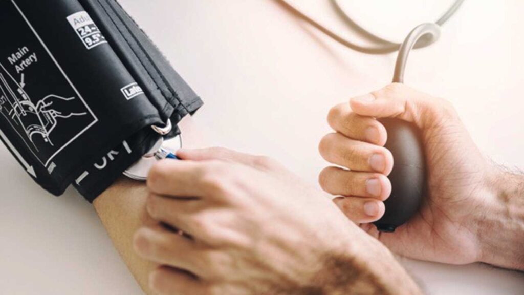 30% dos brasileiros têm hipertensão e metade não sabe