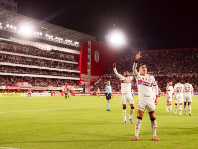 Flamengo empata 1-1, mas Arrascaeta sofre fratura