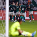 Palmeiras vence Bragantino com retranca e mantém liderança