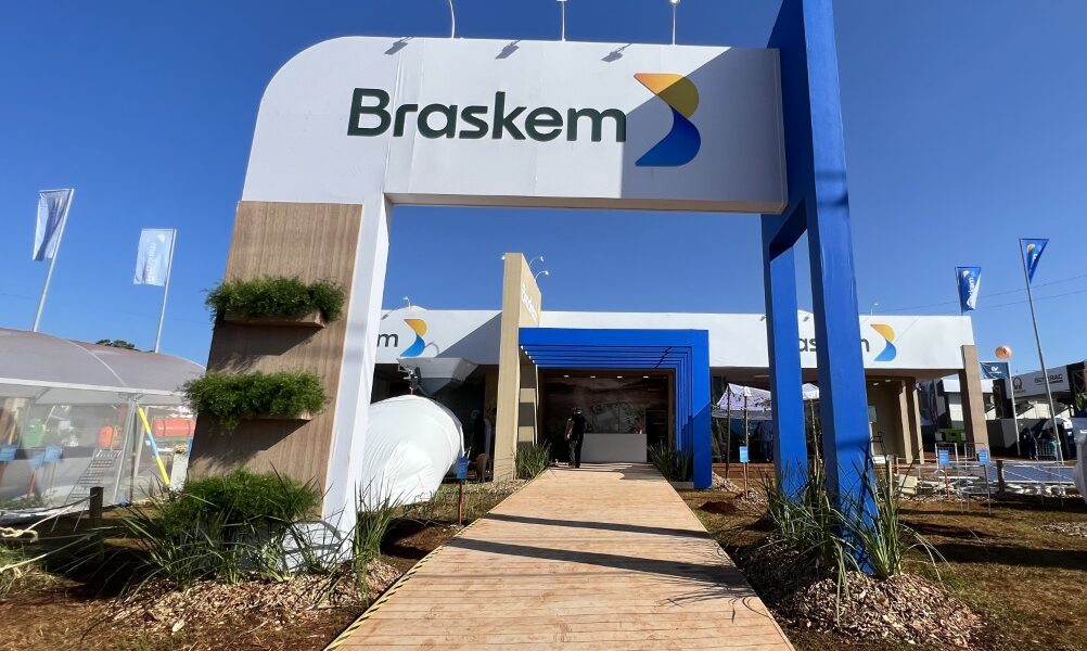 Petrobras abre mão de preferência e firma acordo na Braskem