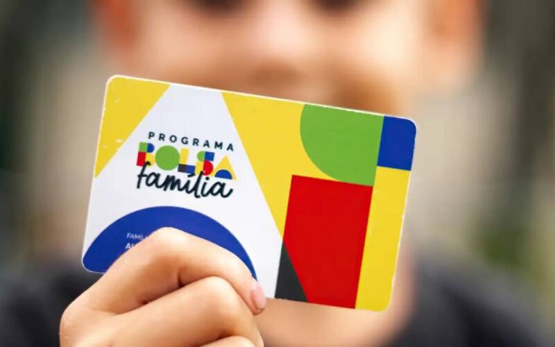 Bolsa Família atende 19 milhões de lares e 49,5 milhões de pessoas em maio