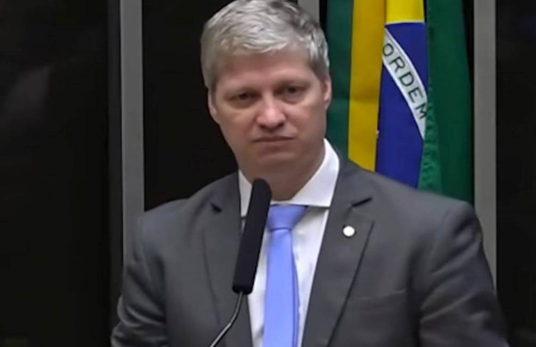 Deputado do Novo sofre intimidação de general e pede processo