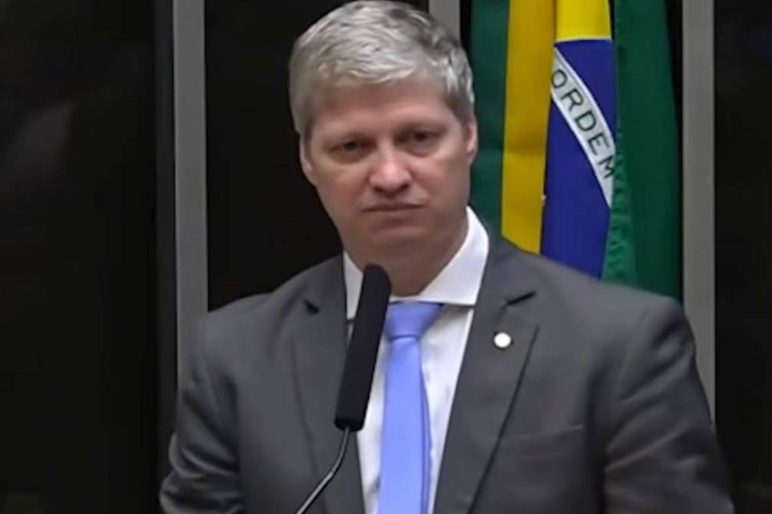 Deputado do Novo sofre intimidação de general e pede processo