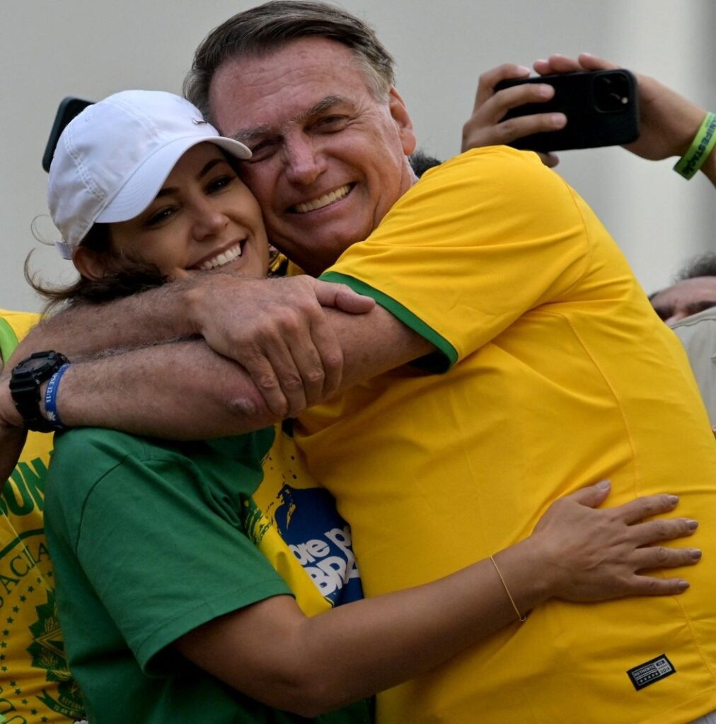 Desabafo de Michelle Bolsonaro sobre cuidados com marido preso