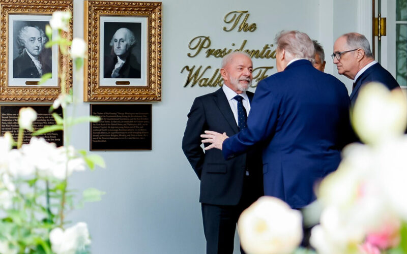 Lula e Trump têm reunião de 3h sobre tarifas, crime e Copa