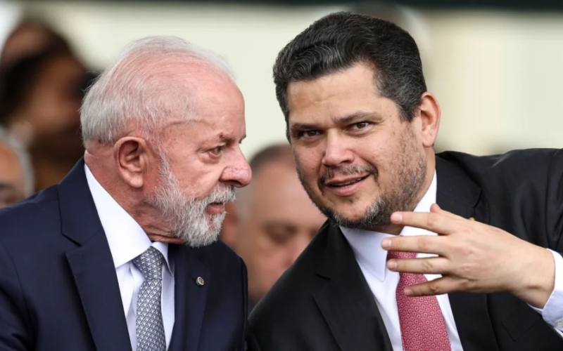 Lula ordena mapeamento de cargos para retaliação, mas poupa Alcolumbre