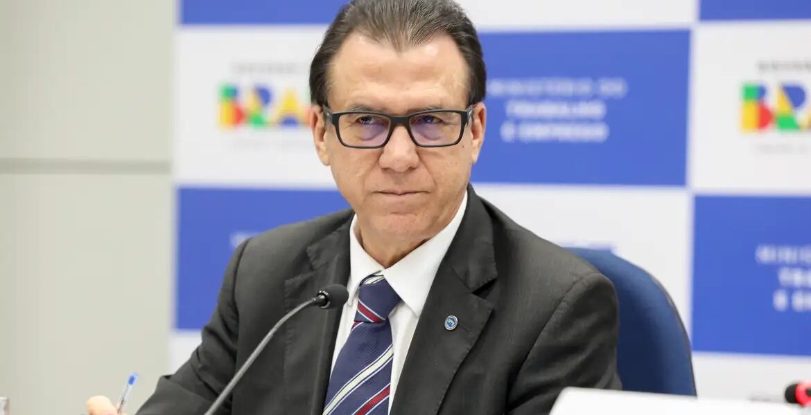 Marinho cobra Congresso sobre 6x1 e trabalho por app