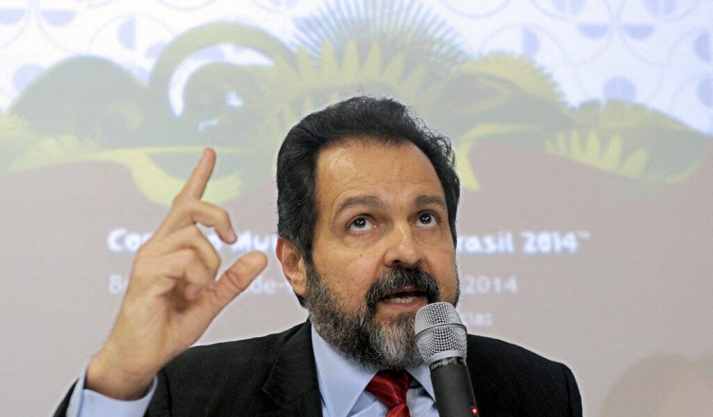 PT Brasília fecha chapa; Agnelo concorre a federal