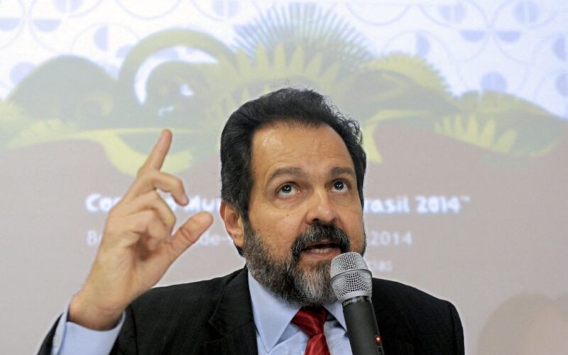 PT Brasília fecha chapa; Agnelo concorre a federal