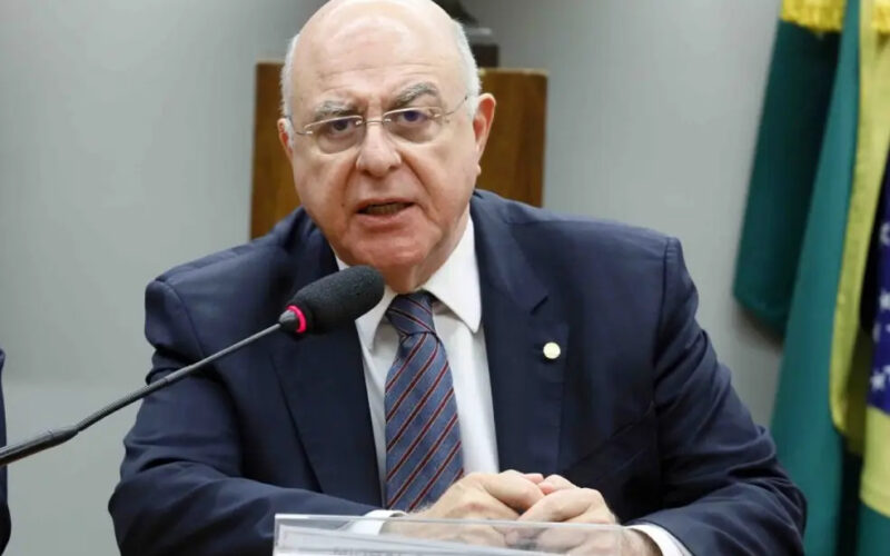 Relator retira anuência prévia de Conselho em projeto de minerais