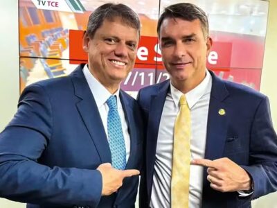 Tarcísio diz que Flávio precisa explicar caso Master