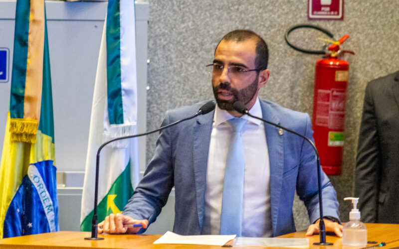 Thiago Manzoni lança candidatura a deputado federal com Bia Kicis e Michelle