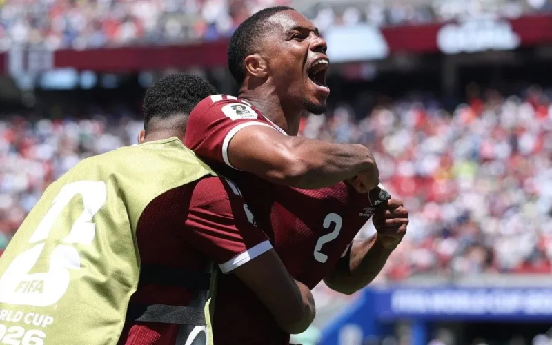 Catar arranca empate nos acréscimos e conquista 1º ponto em Copas