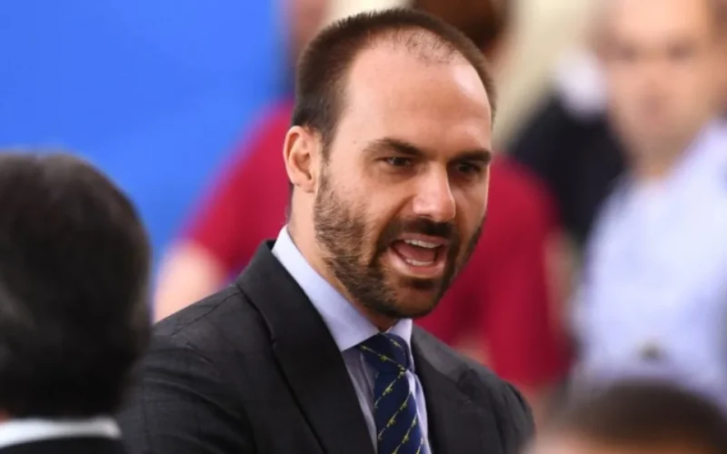 STF fixa pena de Eduardo Bolsonaro em 4 anos e 2 meses