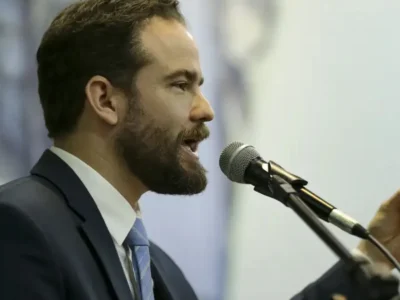 Comércio Brasil-EUA cai de 25% para 9% da balança, diz Durigan